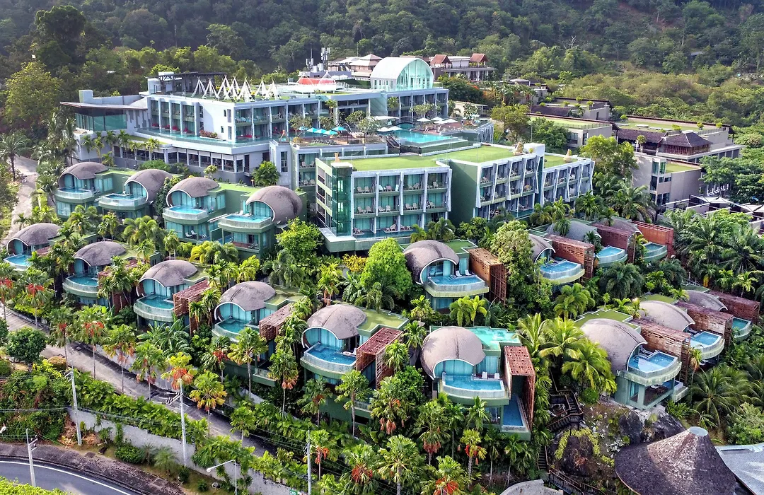 Crest Resort & Pool Villas-1