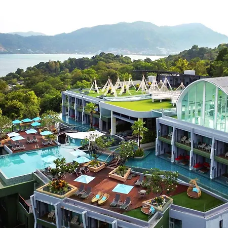 Crest Resort & Pool Villas-2